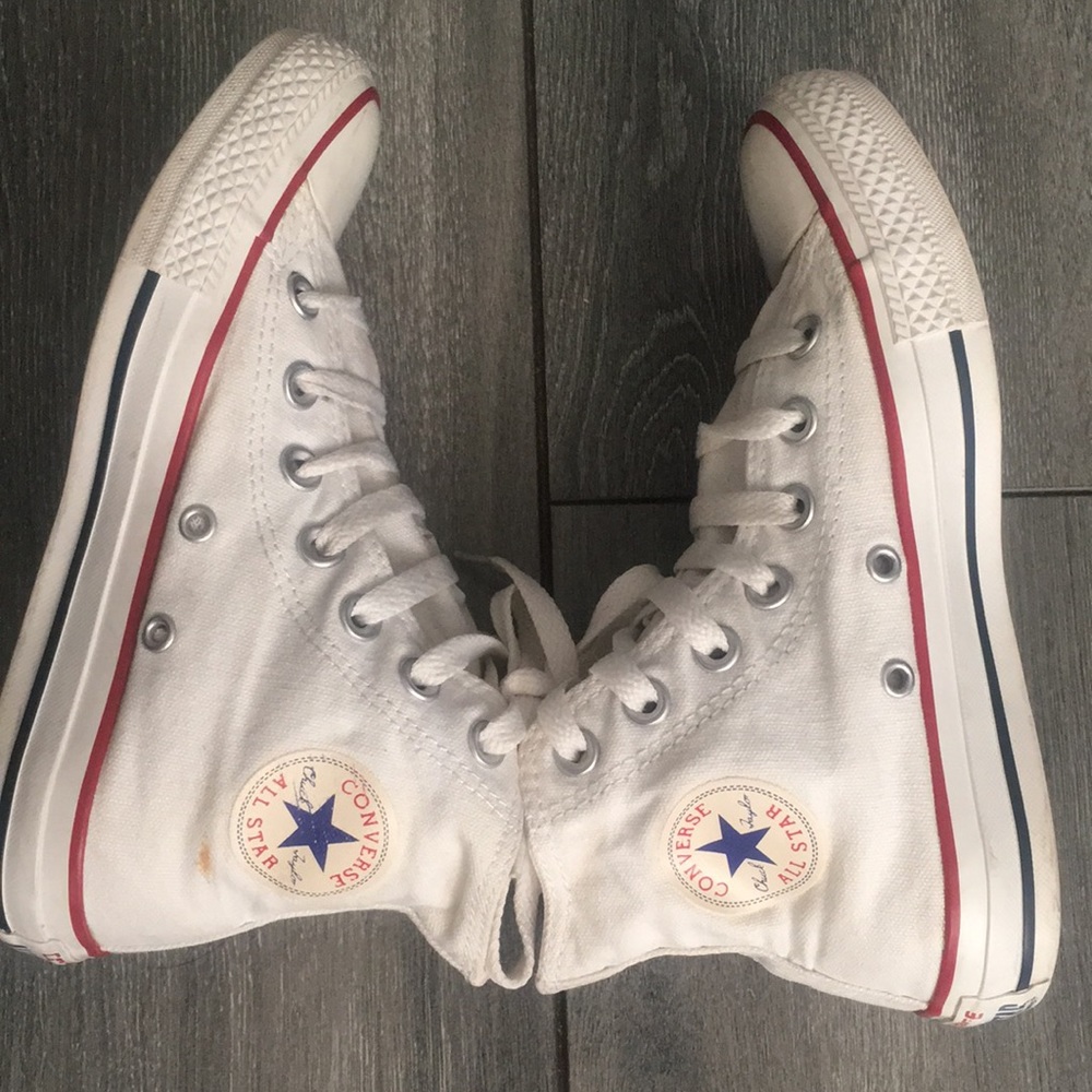 White converse all star ⭐️